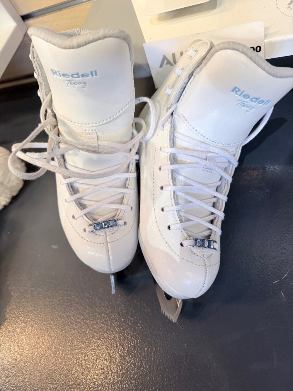 Women Skates